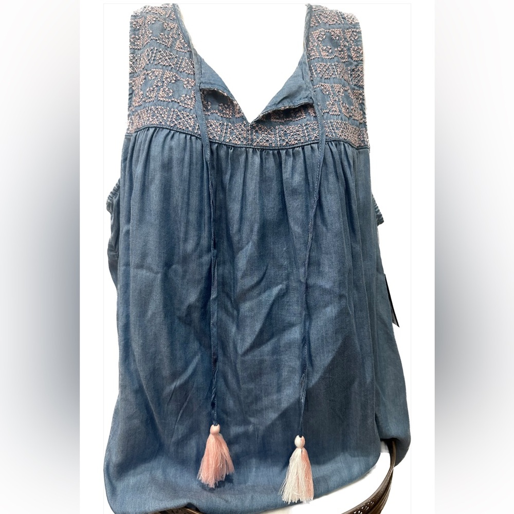 Crown & Ivy chambray tank
